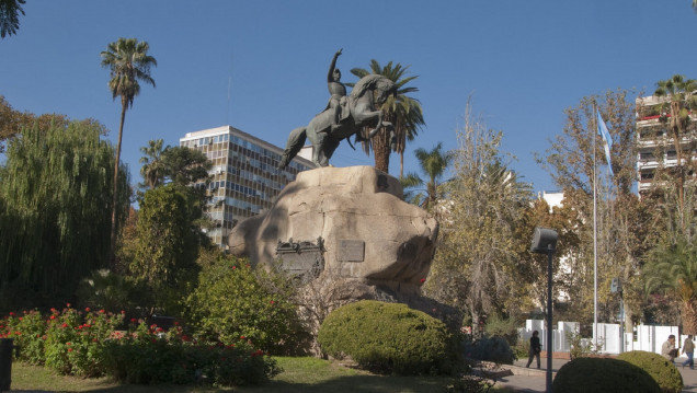imagen "Ciudad Sanmartiniana": la capital mendocina honra el legado de San Martín con historia, arte y cultura