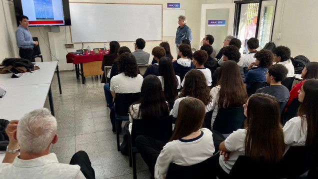 imagen UNCUYO y Fundación YPF inauguraron un espacio para la experimentación científica