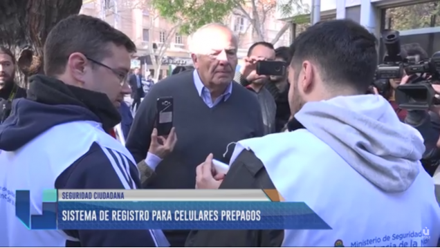 imagen Presentaron la cabina para registrar celulares prepagos