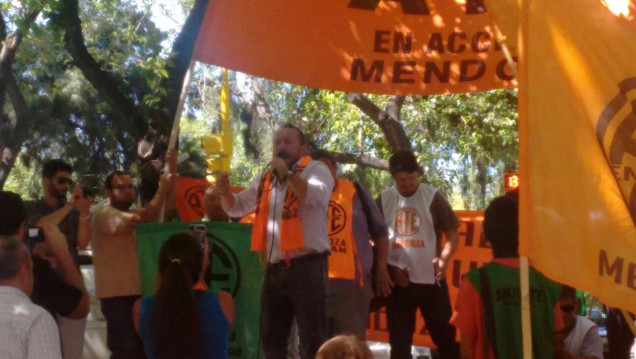 imagen Trabajadores estatales realizan paro nacional y marchan a plaza de Mayo