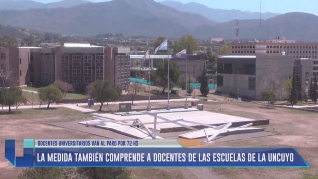 imagen Docentes universitarios paran por 72 horas