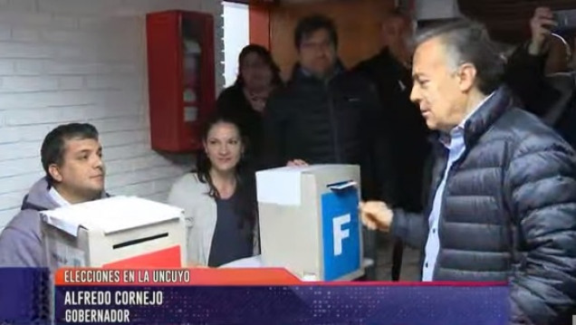 imagen Cornejo fue el primero en votar en la UNCUYO