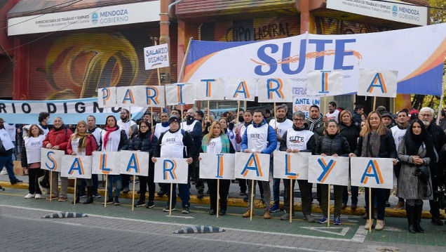 imagen El SUTE se movilizó e hizo varios reclamos al Gobierno