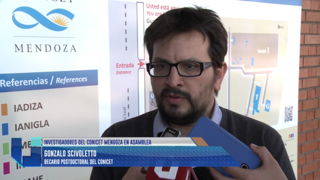 imagen Investigadores del CONICET en asamblea