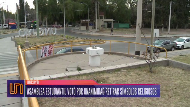 imagen Sacaron imágenes religiosas de la entrada de la UNCUYO