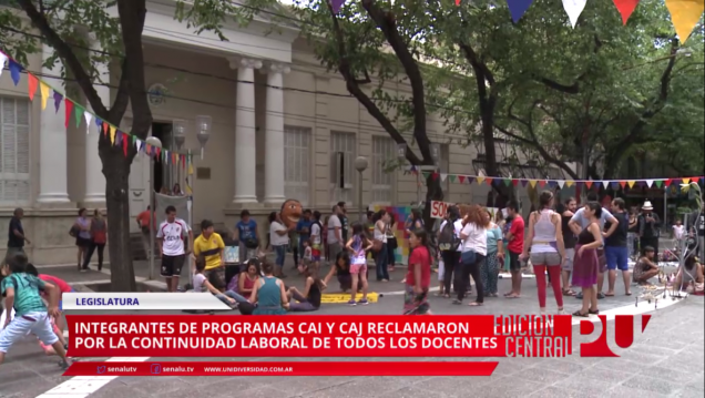 imagen Piden por continuidad laboral de docentes