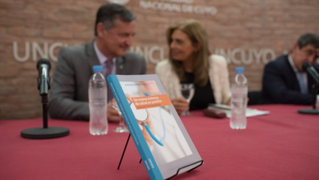 imagen Presentación libro Rodolfo Montero
